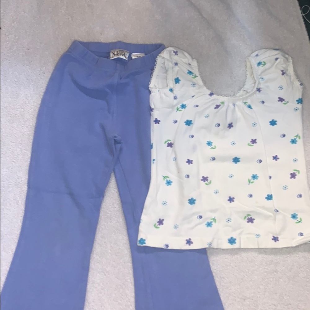 Baby’s top and bottom set